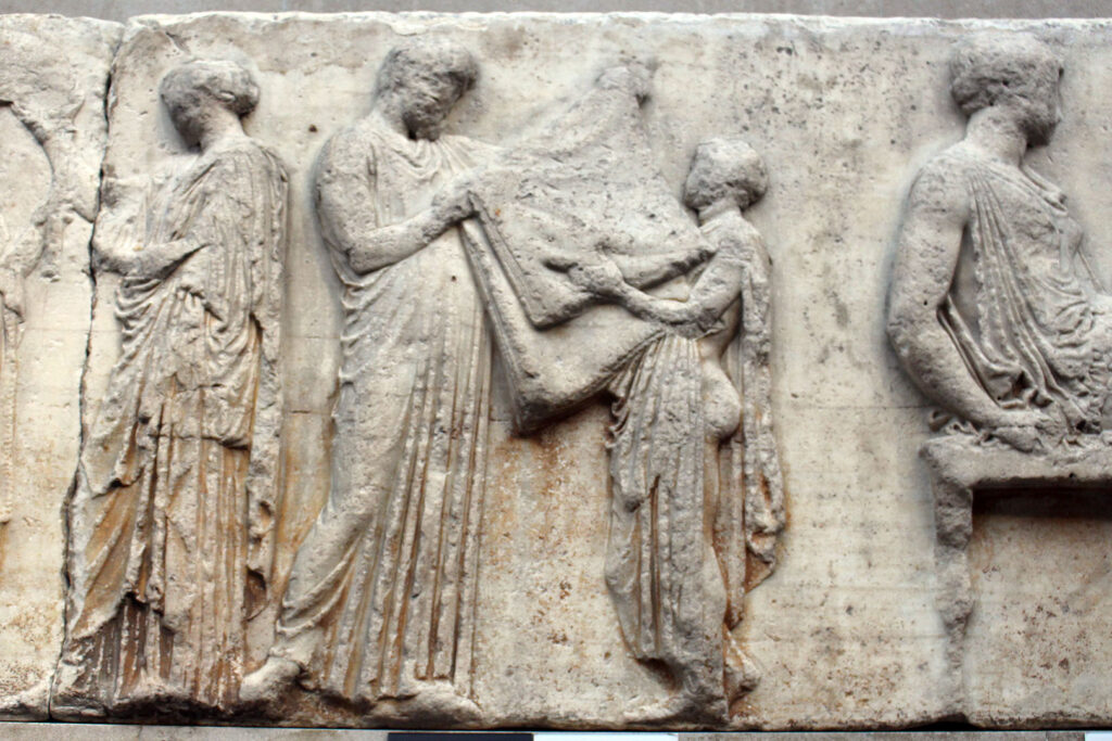 Handing over the Peplos