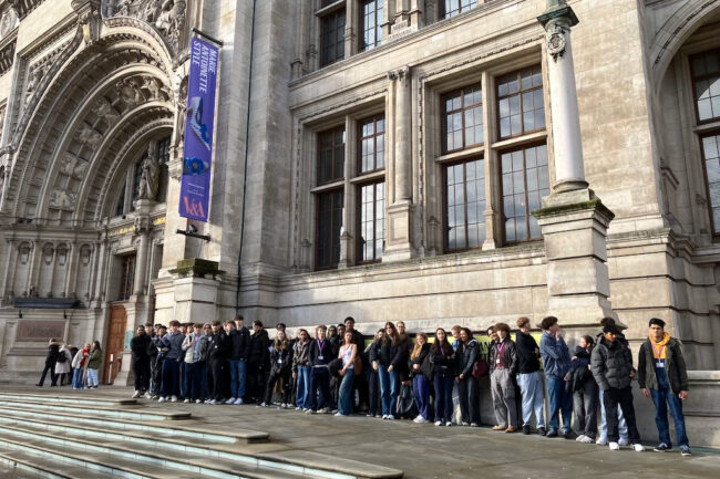 Students outside the Victoria and Albert Museum