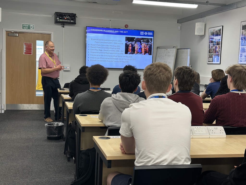 Students attending a talk by Elizabeth Line Chief Engineer Chris Bins